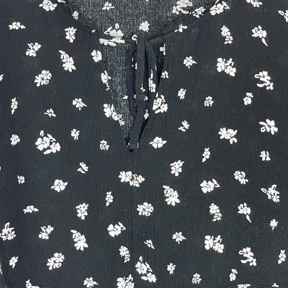 SO Floral Babydoll Blouse Womens XL Black White Excellent Peplum Rayon Tie Neck - Picture 4 of 13